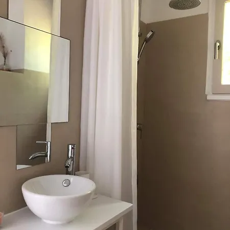 Maison d'hôtes Chambre avec patio en centre ville 3*